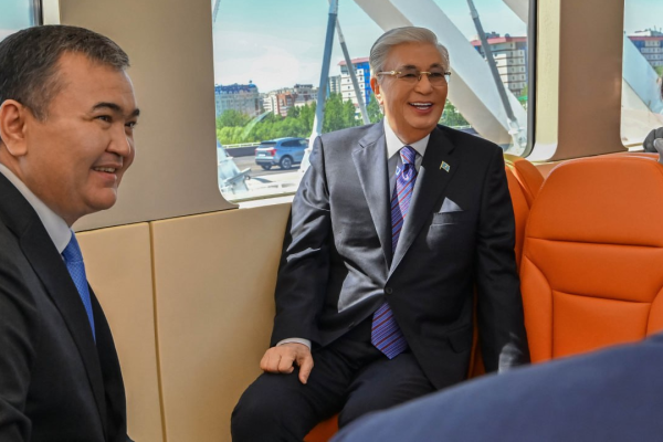 Тоқаев Астанада LRT жүйесін іске қосып, оның алғашқы жолаушысы болды