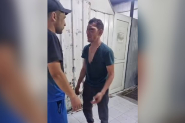 “Қолын байлап, көзсіз қалдырған”: Астанада автожуу бекетінің қызметкері айуандықпен соққыға жығылды (ВИДЕО)