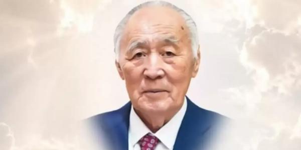 Министр Серік Жұманғариннің отбасы қара жамылды