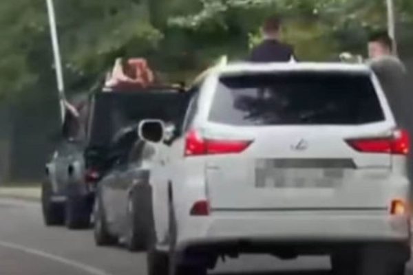 Алматыда кортежбен жүрген мектеп түлектерінің ата-аналары айыппұл арқалады (видео)