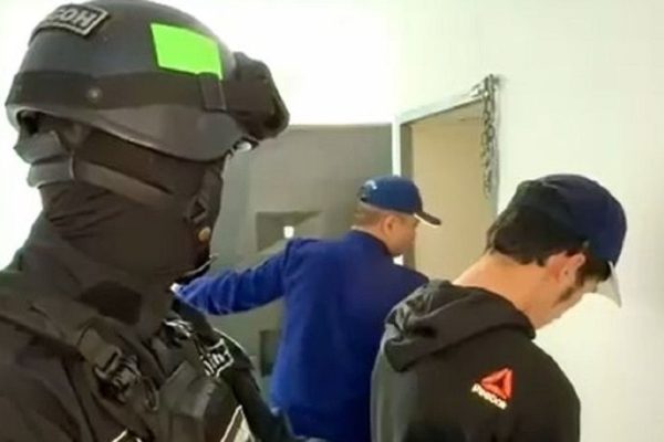 Ыбықты Сайдағы жартасқа есімі мен көлігінің нөмірін жазған маңғыстаулық жігіт қамауға алынды