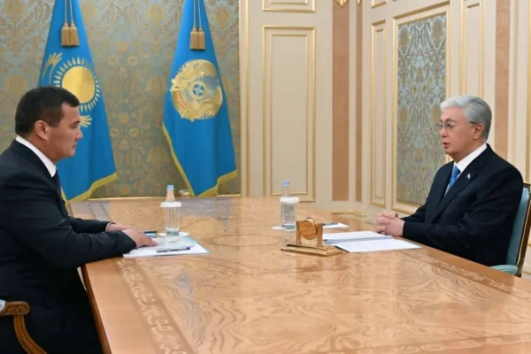 Тоқаев премьер-министрдің бірінші орынбасары болып сайланған Нұрлыбек Нәлібаевты қабылдады
