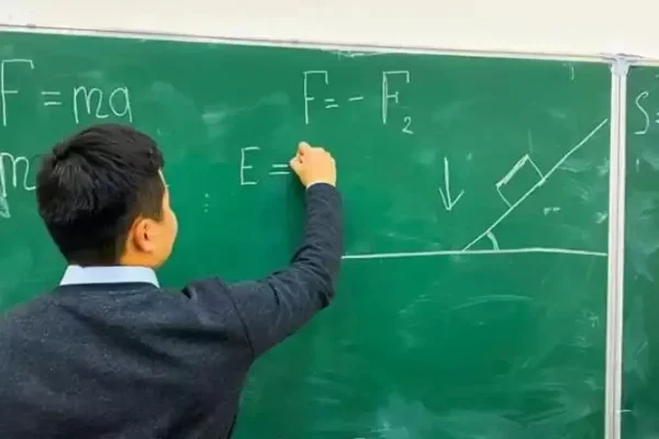 Алматы облысында жекеменшік мектептер ұстаздарға жалақы төлемей, жарты млрд теңгеге жуық пайда көрген