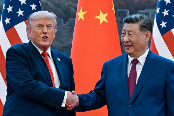 Бейжіңдегі банкет: Трамп кешкі аста Си Цзиньпинді Ақ үйге қонаққа шақырды