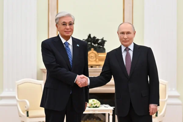 Тоқаев Мәскеуде Путинмен кездесу өткізді